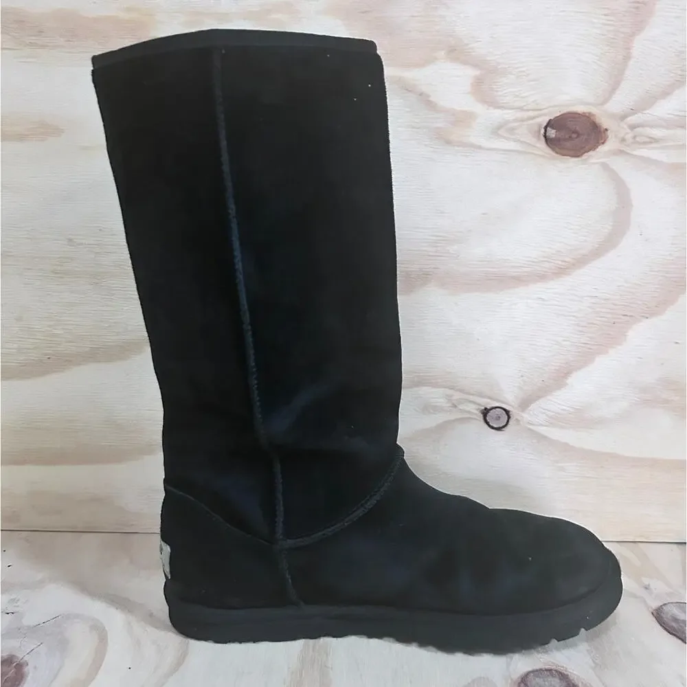 UGG Australia - Lo Pro Button Fold Over - Boots - Black - Women's - 7 - S/N 3387